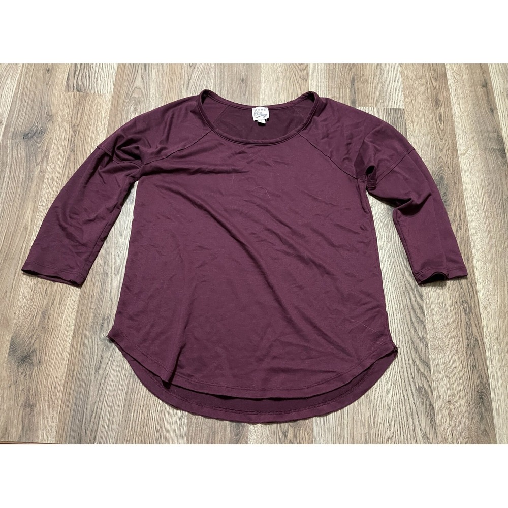 Como Vintage Shirt, Women's Size Small, Red, Long Sleeve, Round Neck